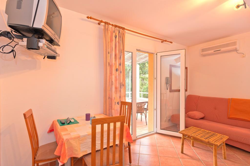 Apartments Nautic Zavala Dış mekan fotoğraf