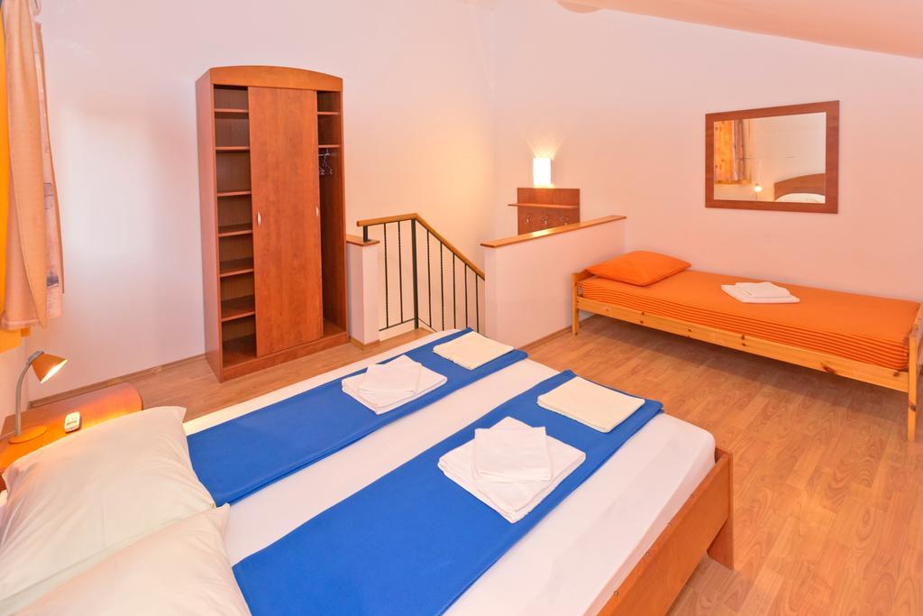 Apartments Nautic Zavala Dış mekan fotoğraf